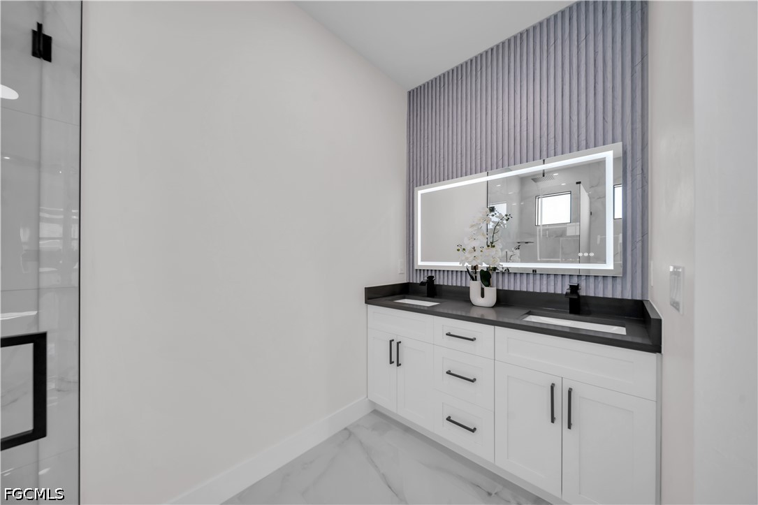 3 Bed SingleFamilyResidence for Sale in Cape Coral, photo 30