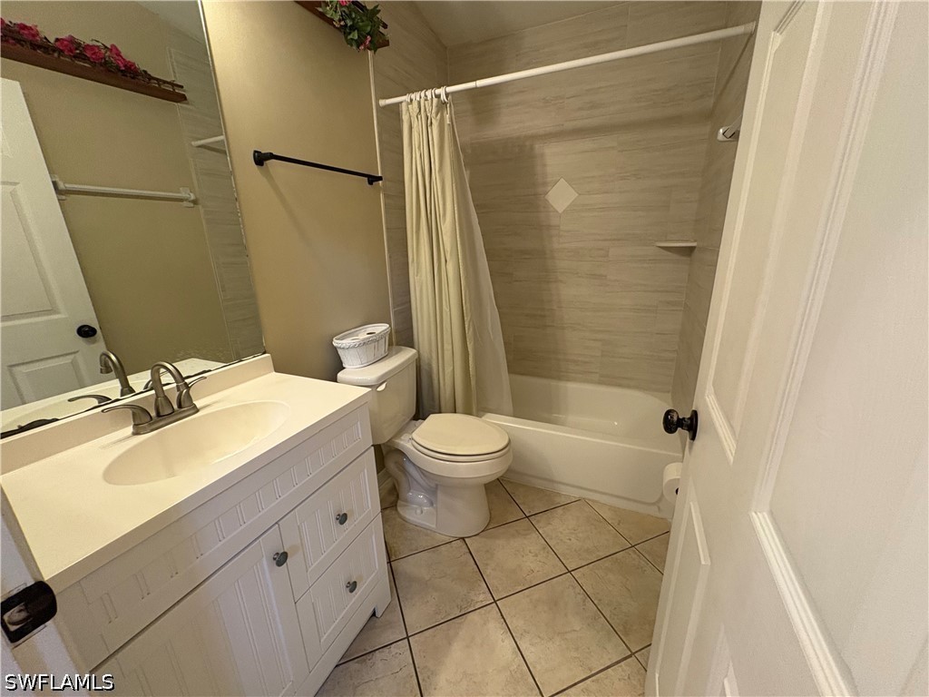 3 Bed SingleFamilyResidence for Sale in Naples, photo 30
