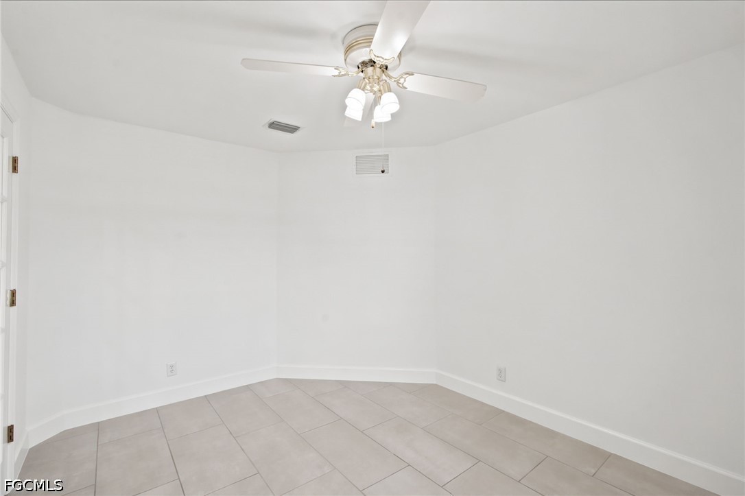 3 Bed SingleFamilyResidence for Sale in Cape Coral, photo 30