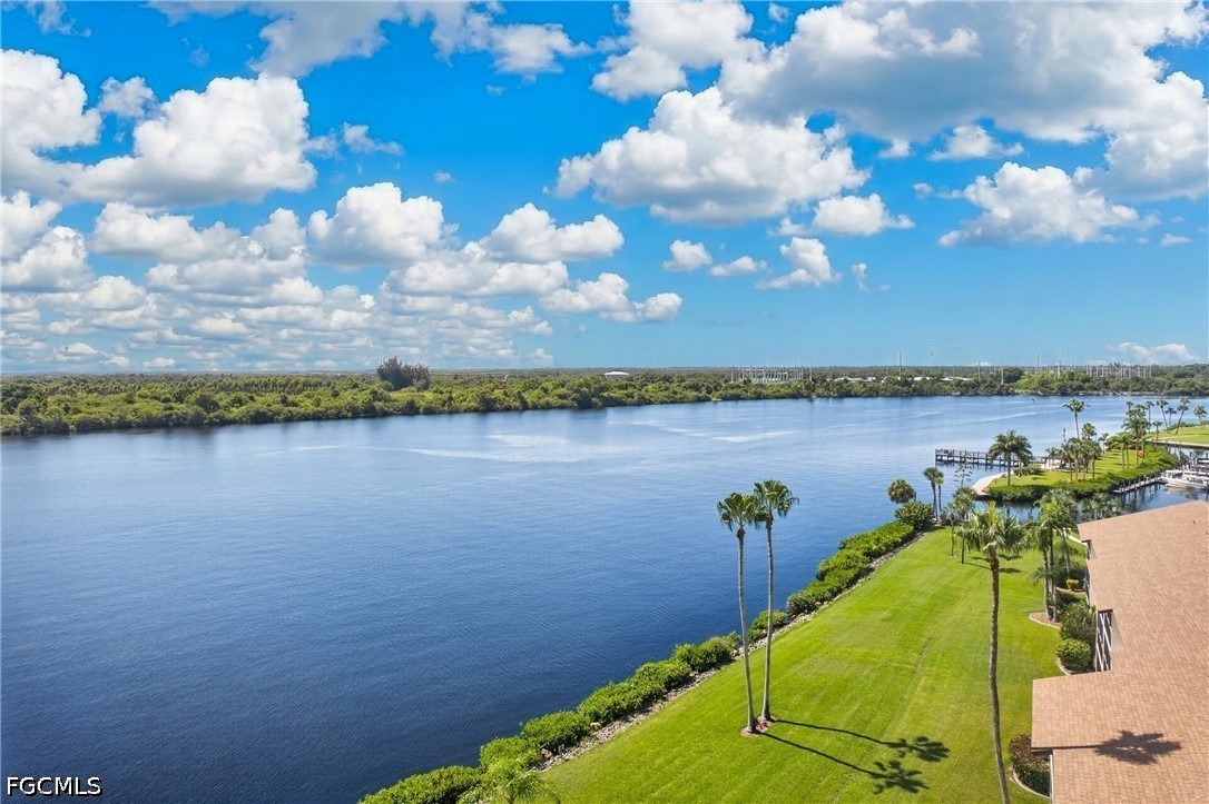2 Bed Waterfront Home for Sale in North Fort Myers, photo 30