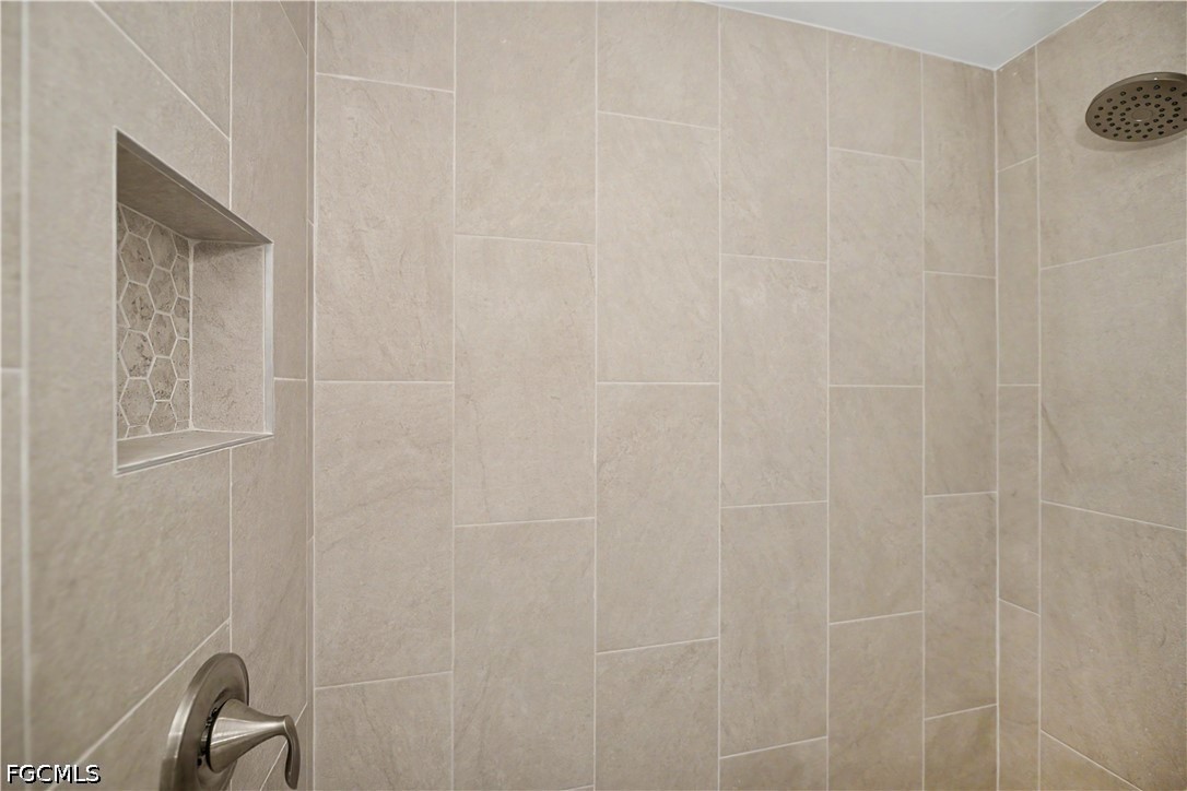 3 Bed SingleFamilyResidence for Sale in Cape Coral, photo 30