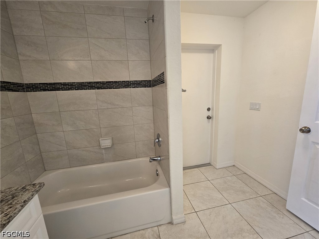 4 Bed Waterfront Home for Sale in Cape Coral, photo 30