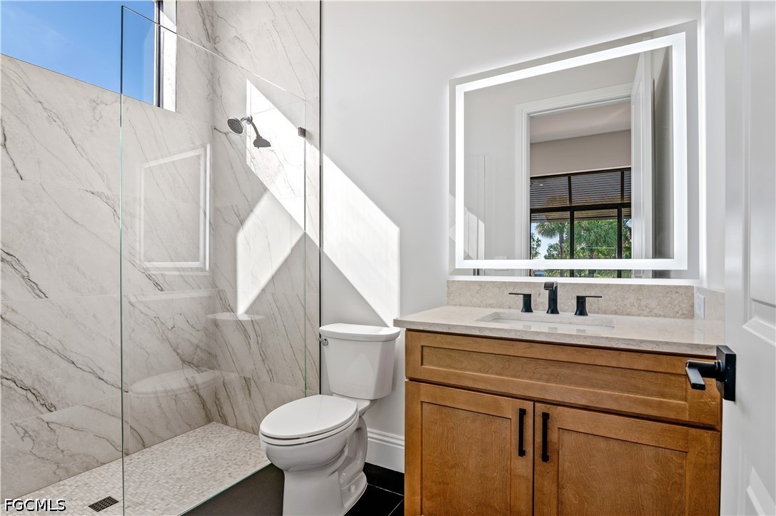 3 Bed Pool Home for Sale in Country Club, photo 30