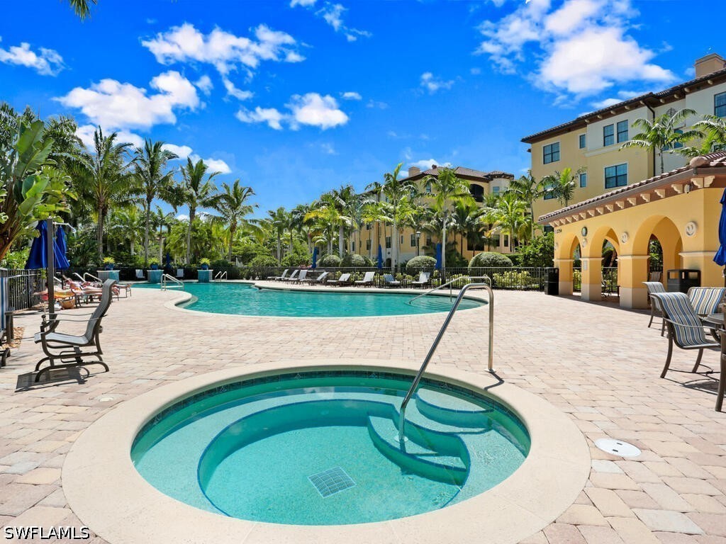 2 Bed Condominium for Sale in Naples, photo 30