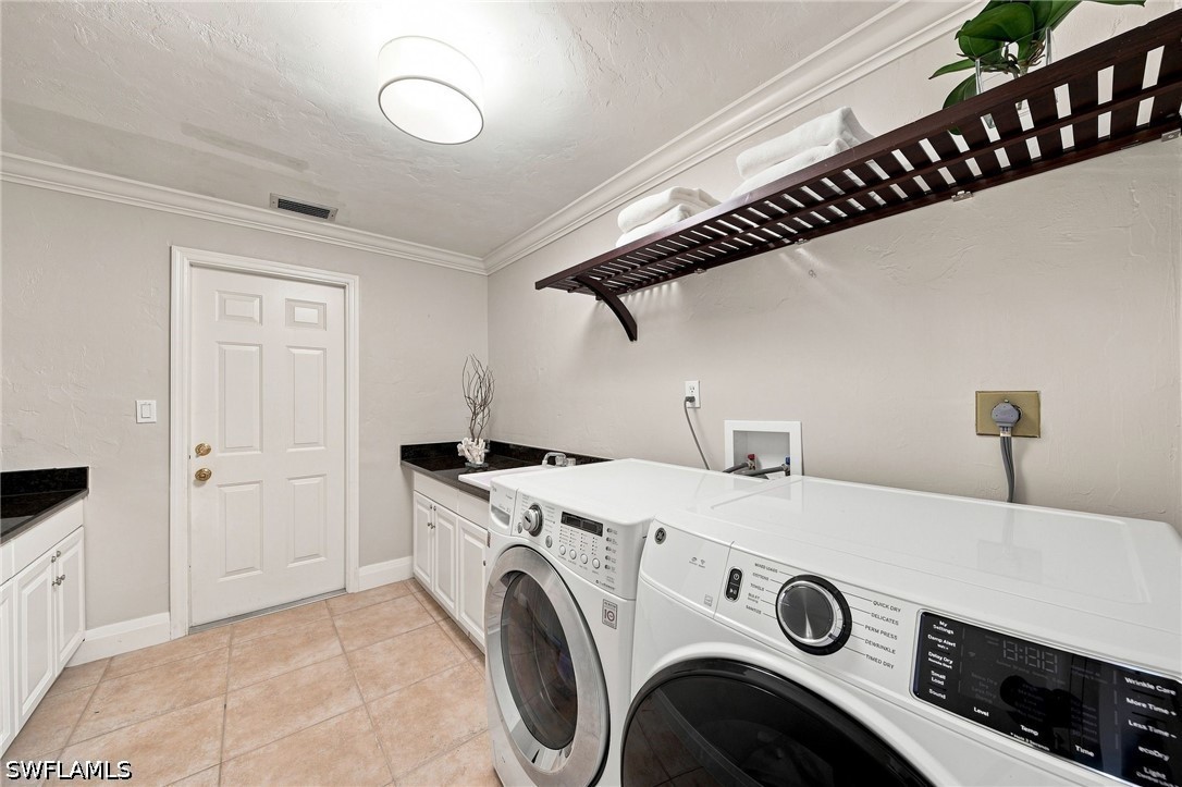 4 Bed Pool Home for Sale in Park Shore, photo 30