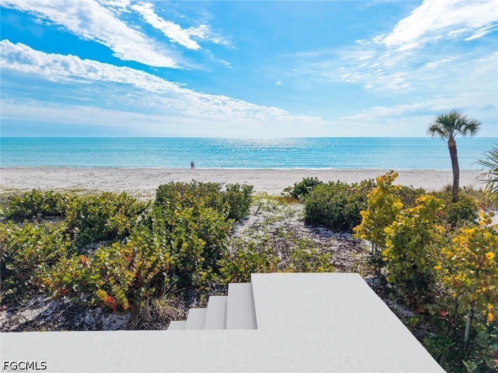 Waterfront Home for Sale in Metes And Bounds, photo 30