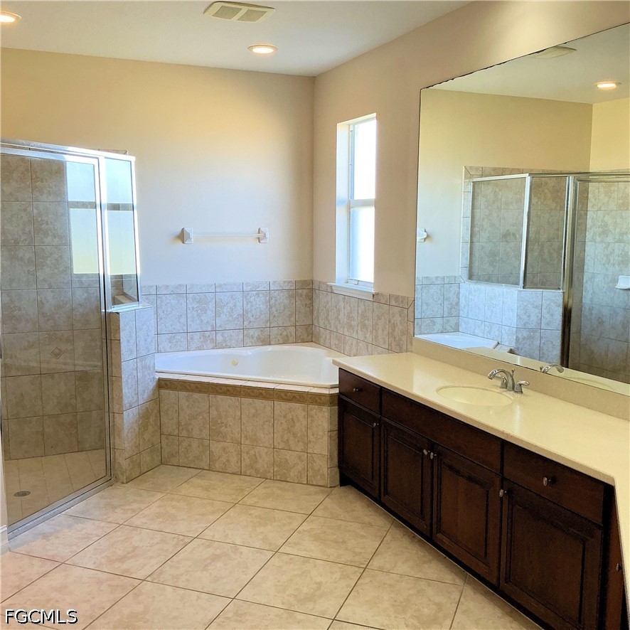 4 Bed SingleFamilyResidence for Sale in Cape Coral, photo 30