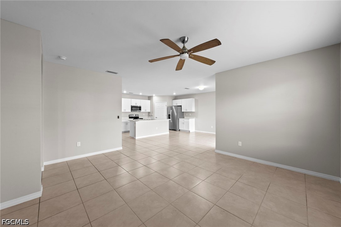 4 Bed SingleFamilyResidence for Sale in Cape Coral, photo 30
