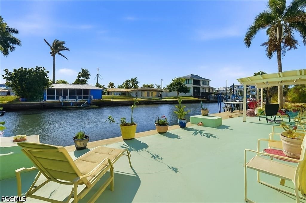 2 Bed Waterfront Home for Sale in Matlacha, photo 30