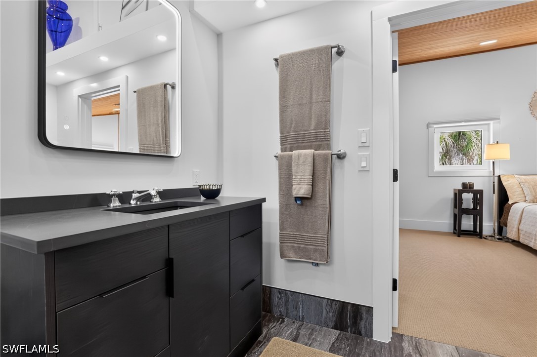 3 Bed SingleFamilyResidence for Sale in Rock Harbor, photo 30
