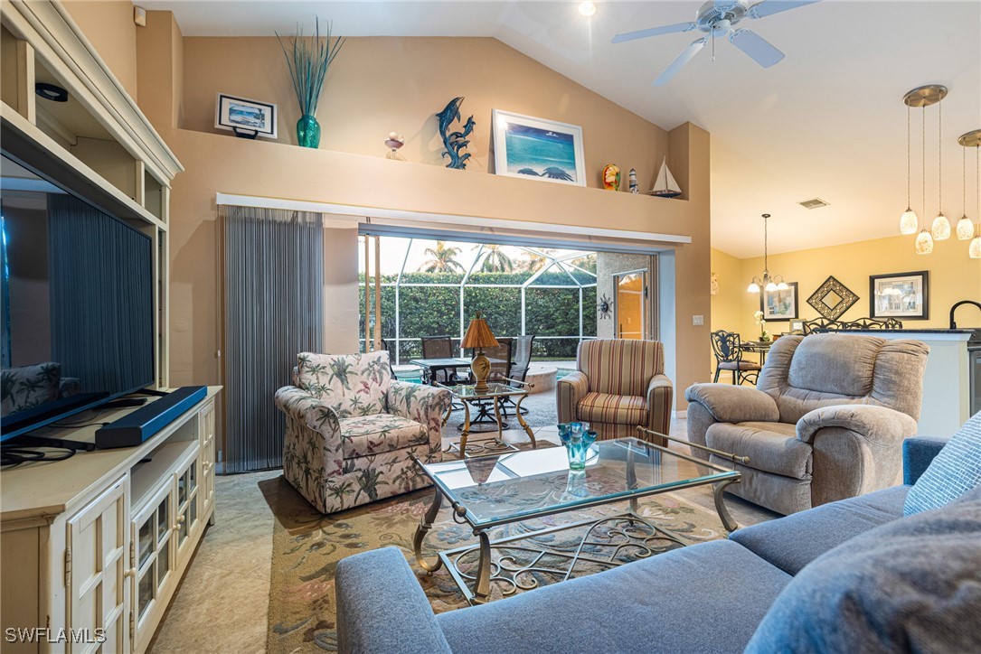 3 Bed Pool Home for Sale in Naples, photo 4