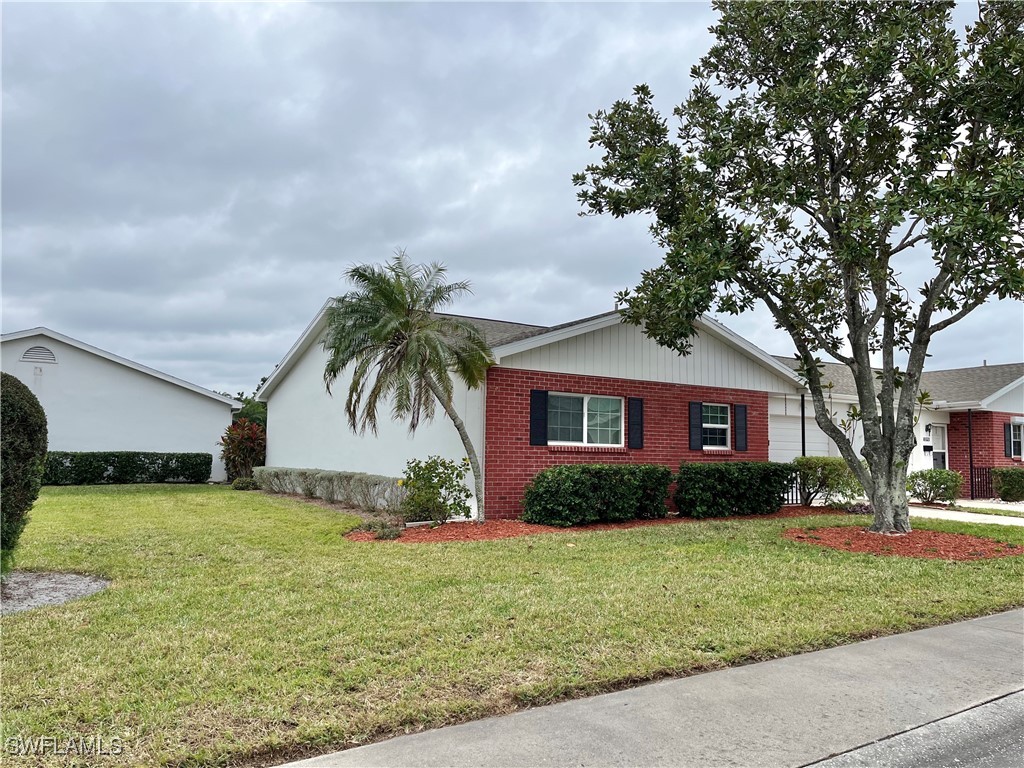 2 Bed Attached for Sale in Fort Myers, photo 4