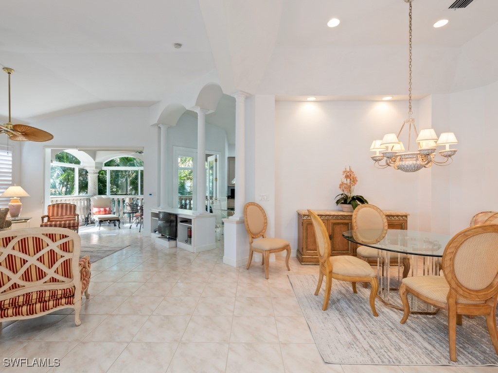 2 Bed Attached for Sale in Naples, photo 4