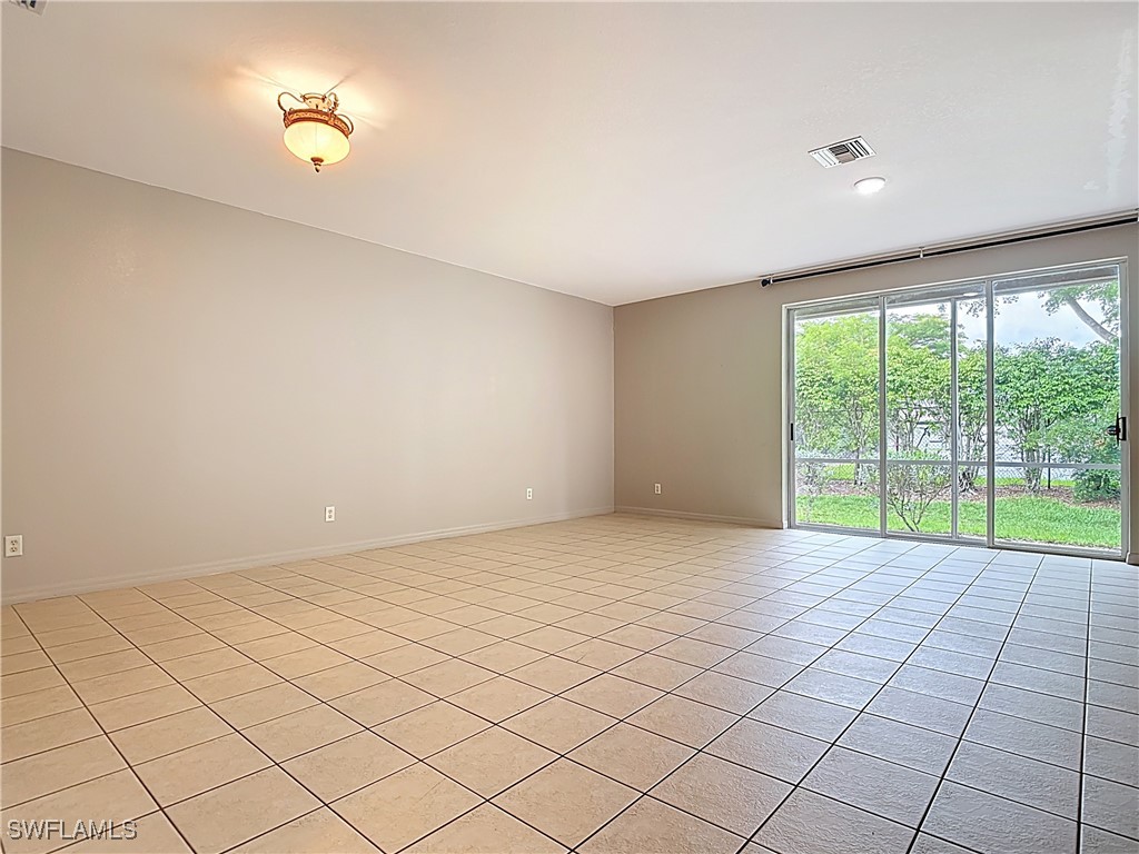 3 Bed Townhouse for Sale in Colonnade At Forum, photo 4