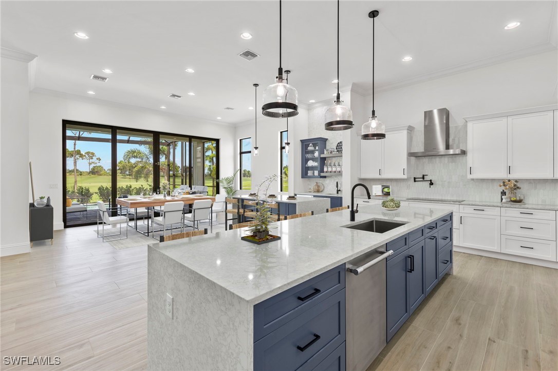 4 Bed Pool Home for Sale in Country Club, photo 4