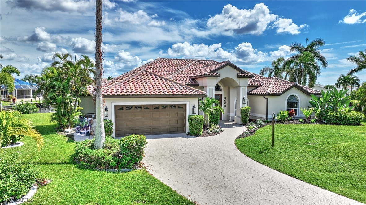 3 Bed Pool Home for Sale in Cape Coral, photo 4