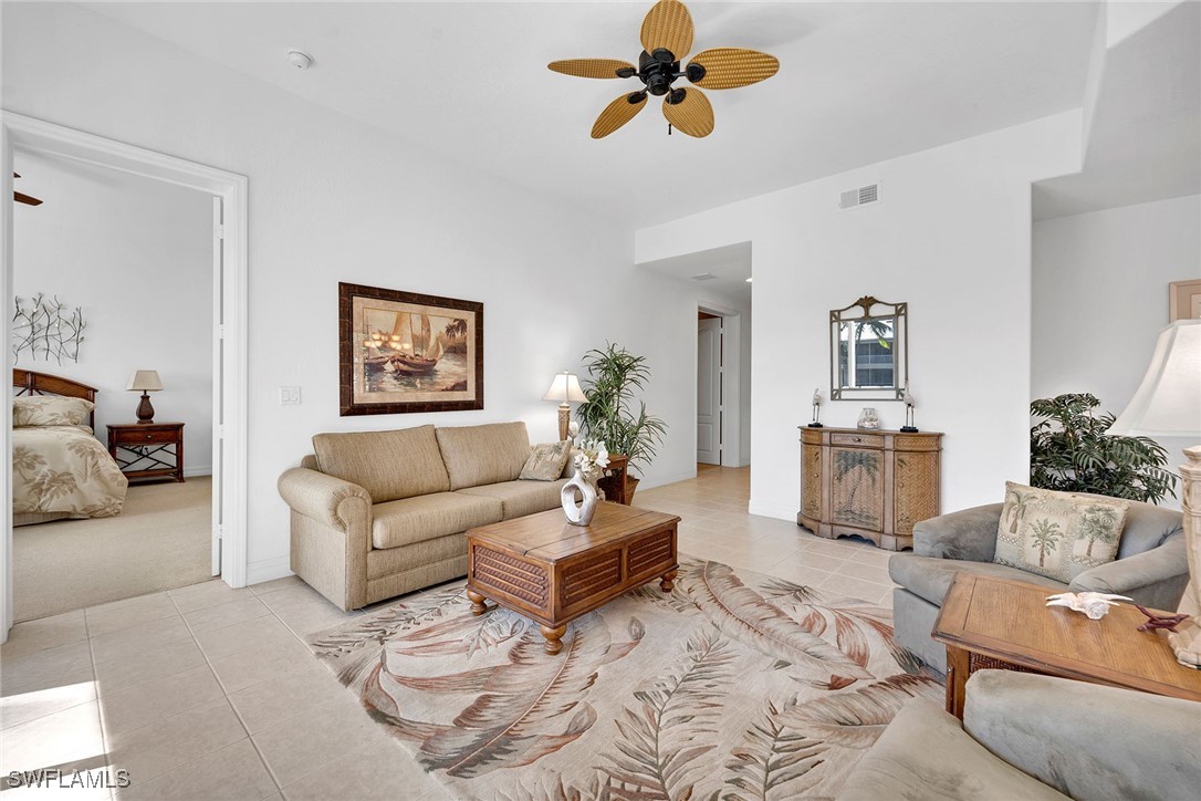 3 Bed Waterfront Home for Sale in Fort Myers, photo 4