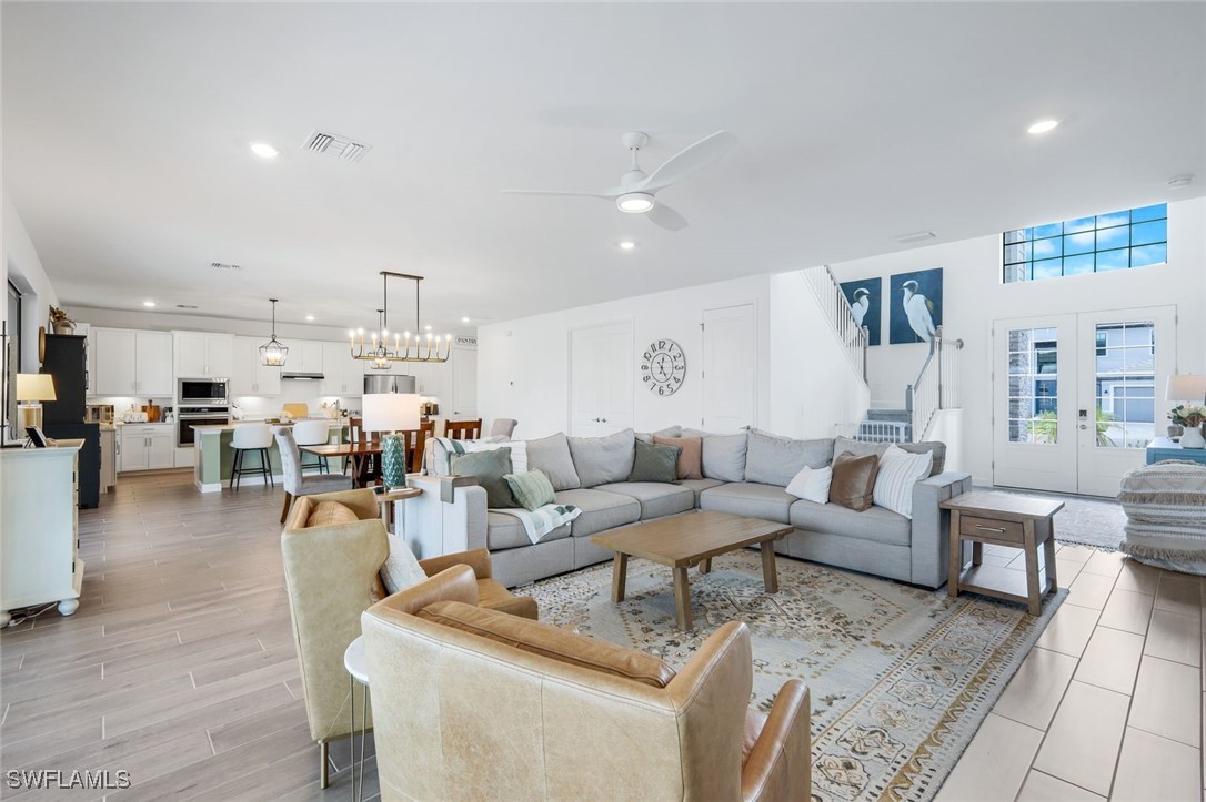 5 Bed Pool Home for Sale in Timber Creek, photo 4