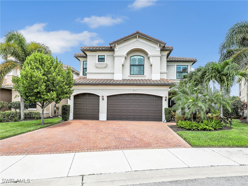 6 Bed Pool Home for Sale in Stonecreek, photo 4