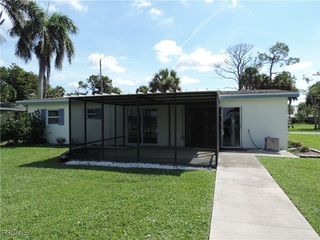 2 Bed Waterfront Home for Sale in Island Park, photo 4