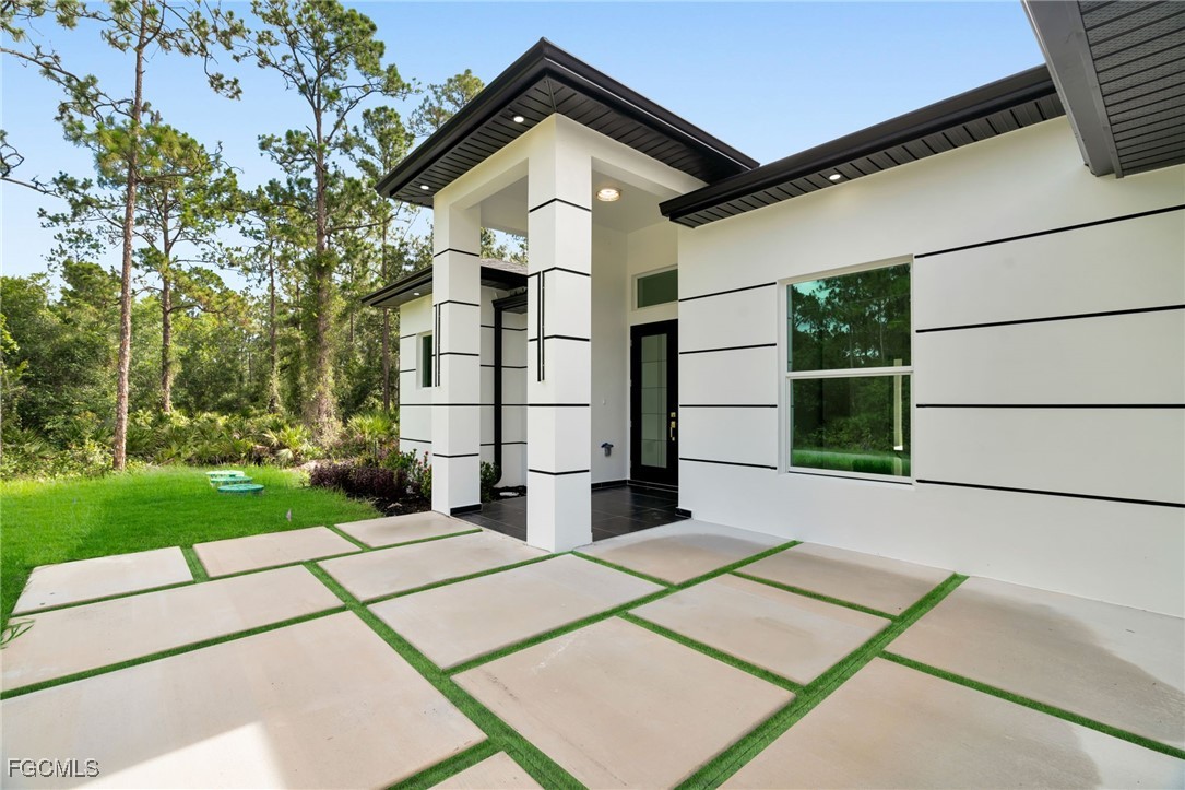 4 Bed SingleFamilyResidence for Sale in Lehigh Acres, photo 4