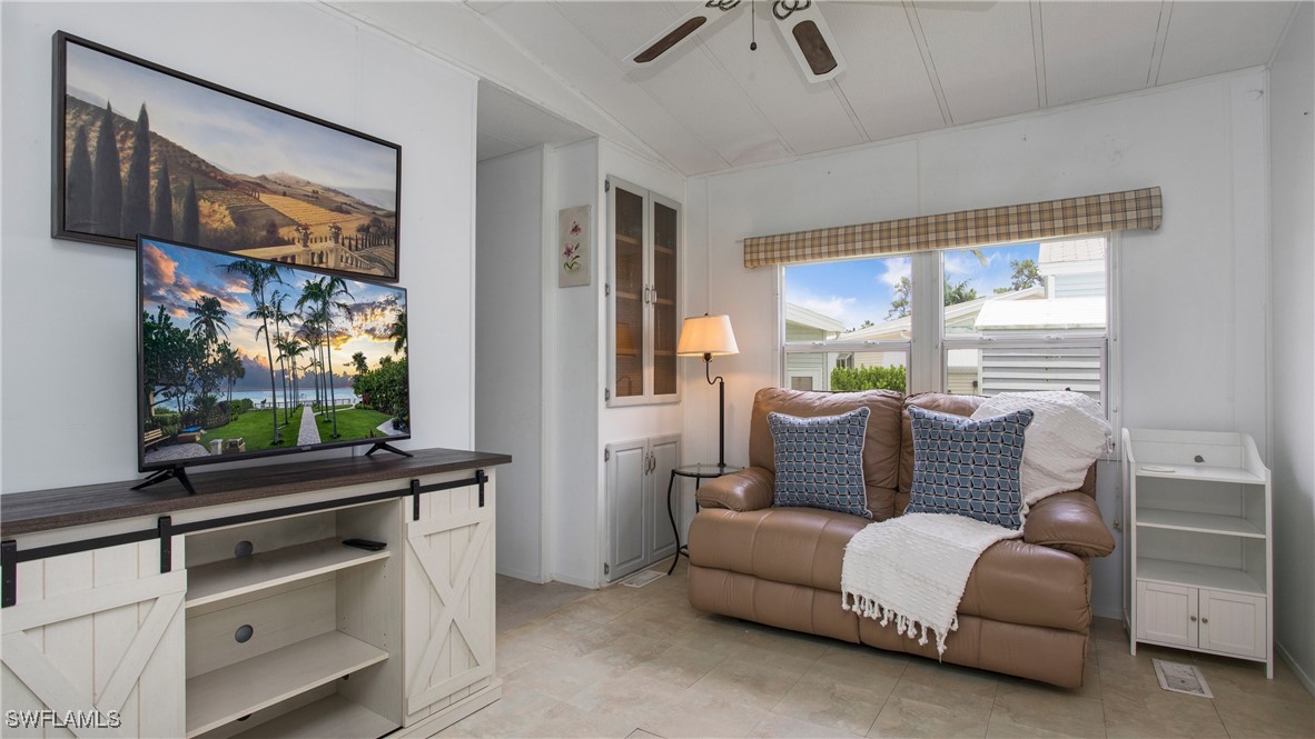 1 Bed ManufacturedHome for Sale in Estero, photo 4