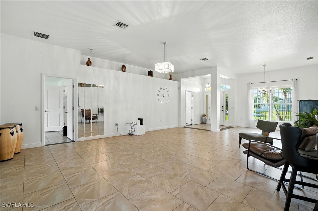 4 Bed SingleFamilyResidence for Sale in Lehigh Acres, photo 4
