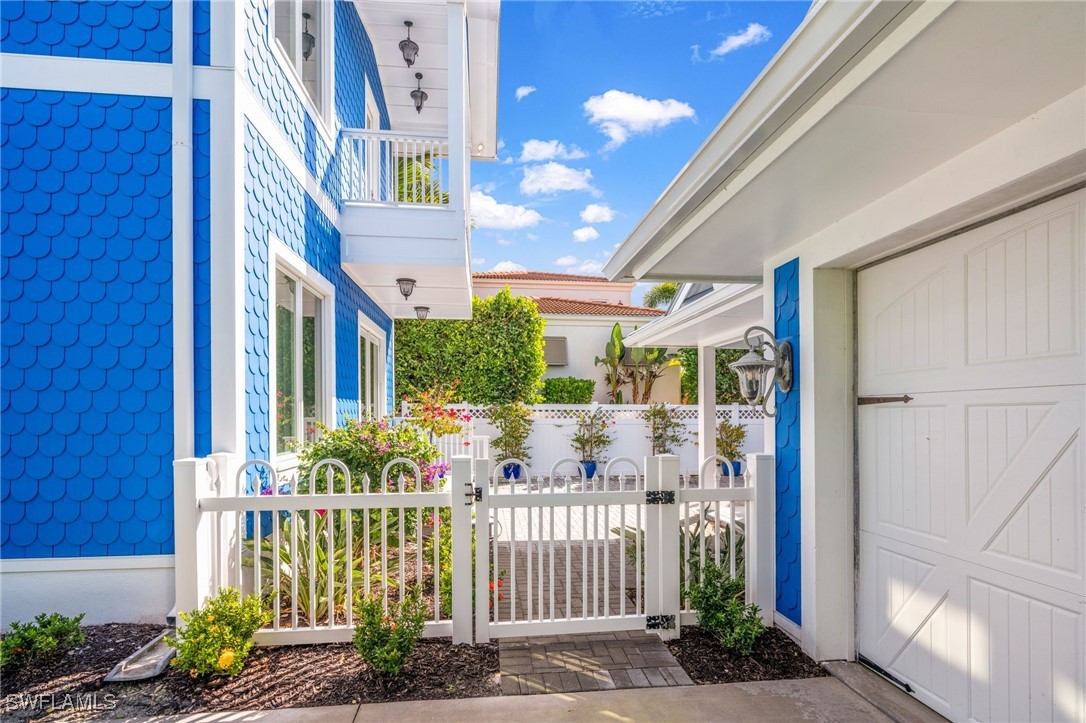 3 Bed SingleFamilyResidence for Sale in Naples Park, photo 4