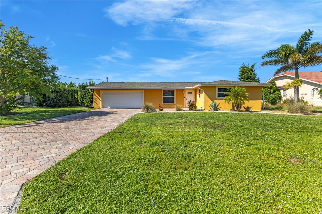 3 Bed Waterfront Home for Sale in Port Charlotte, photo 4