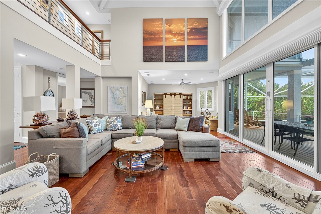 4 Bed Pool Home for Sale in Sanibel, photo 4
