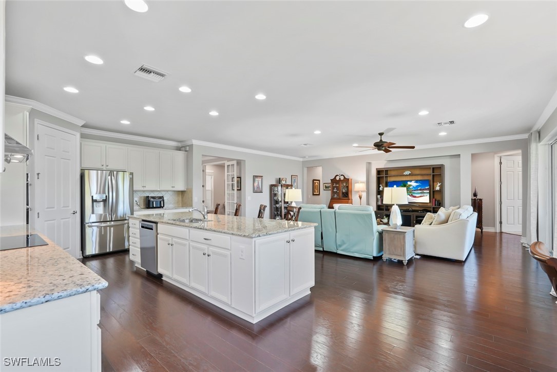 3 Bed Waterfront Home for Sale in Del Webb, photo 4