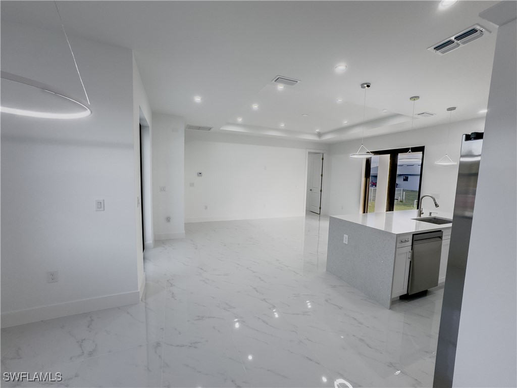 4 Bed SingleFamilyResidence for Sale in Lehigh Acres, photo 4