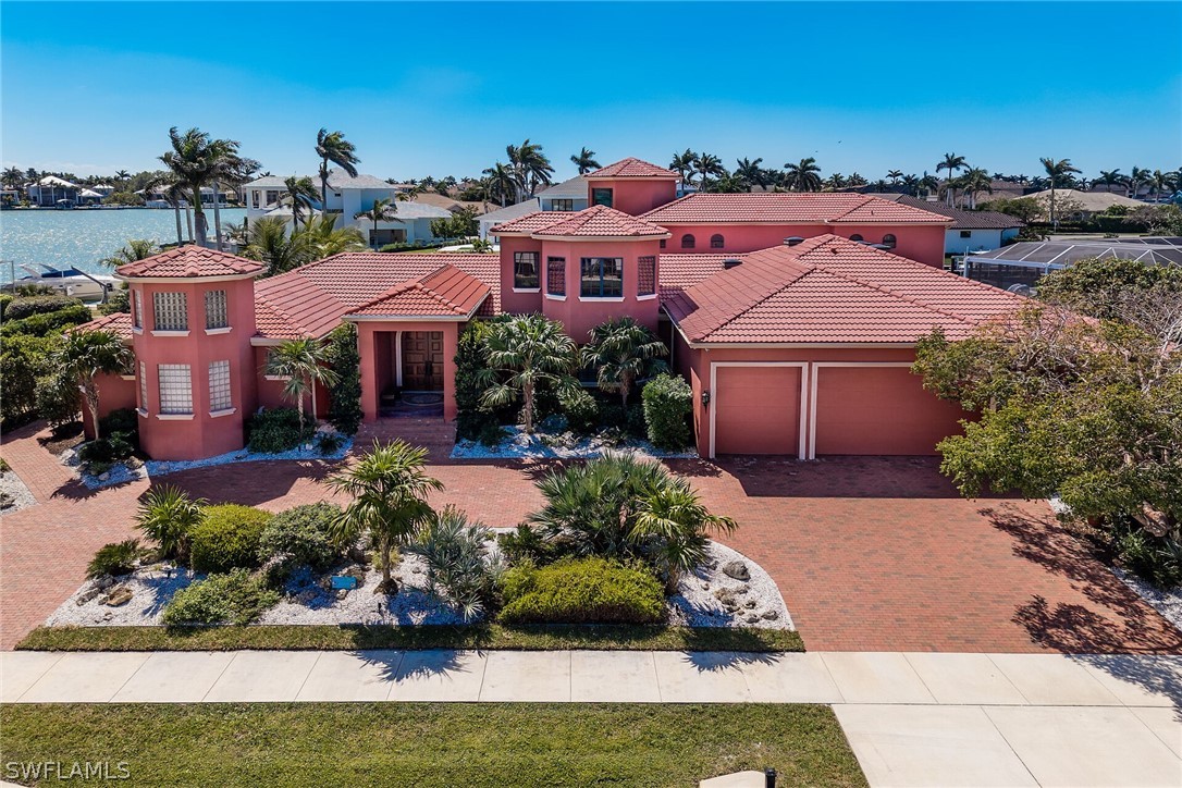 4 Bed Pool Home for Sale in Marco Beach, photo 4
