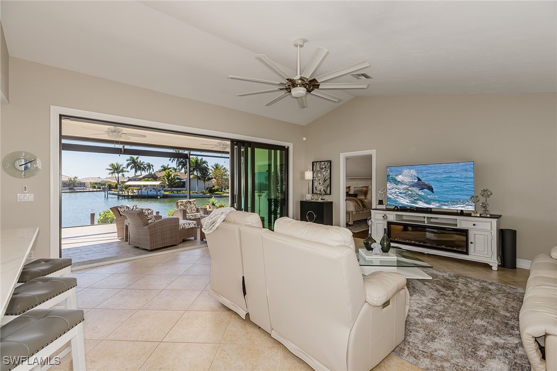 3 Bed Waterfront Home for Sale in Marco Island, photo 4