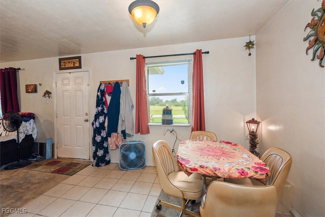 3 Bed SingleFamilyResidence for Sale in Lehigh Acres, photo 4