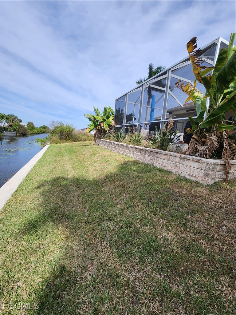 3 Bed Waterfront Home for Sale in Cape Coral, photo 4