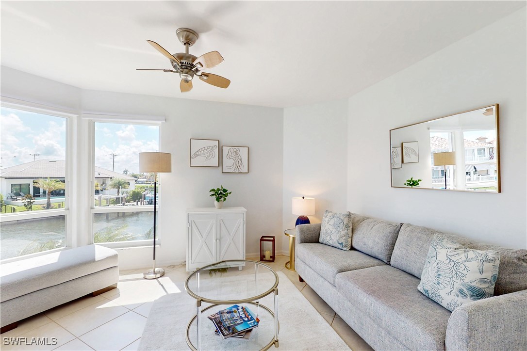 2 Bed Waterfront Home for Sale in Marco Island, photo 4