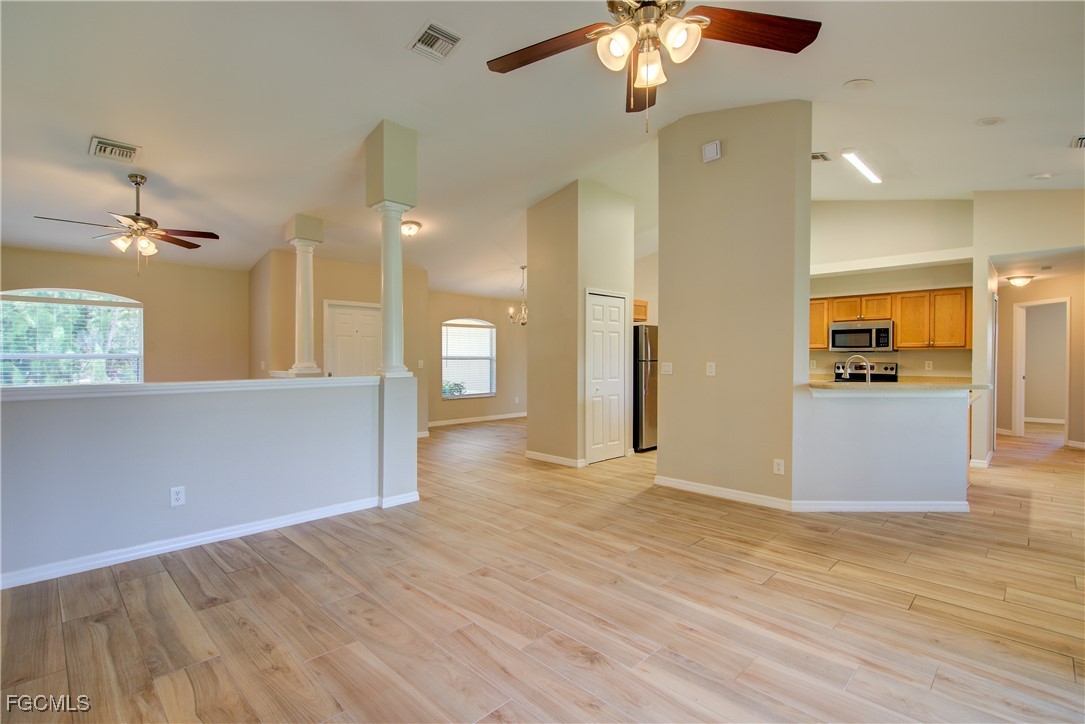 3 Bed Waterfront Home for Sale in Cape Coral, photo 4