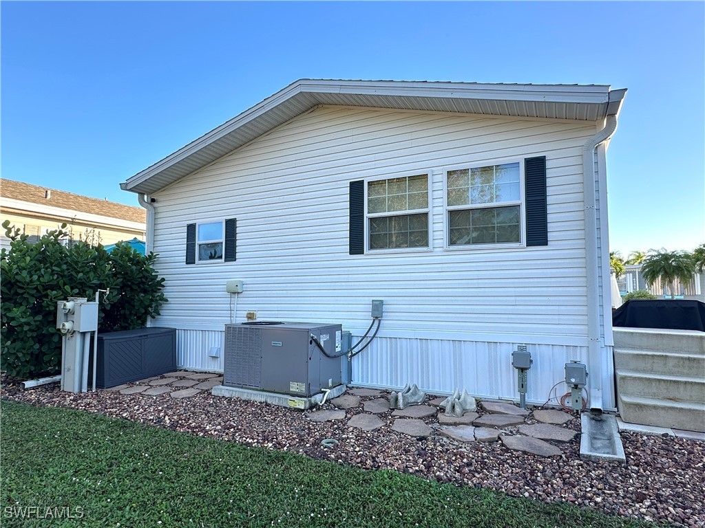 2 Bed ManufacturedHome for Sale in Estero, photo 4