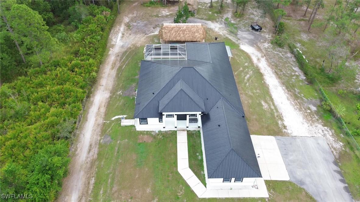 3 Bed Pool Home for Sale in Naples, photo 4