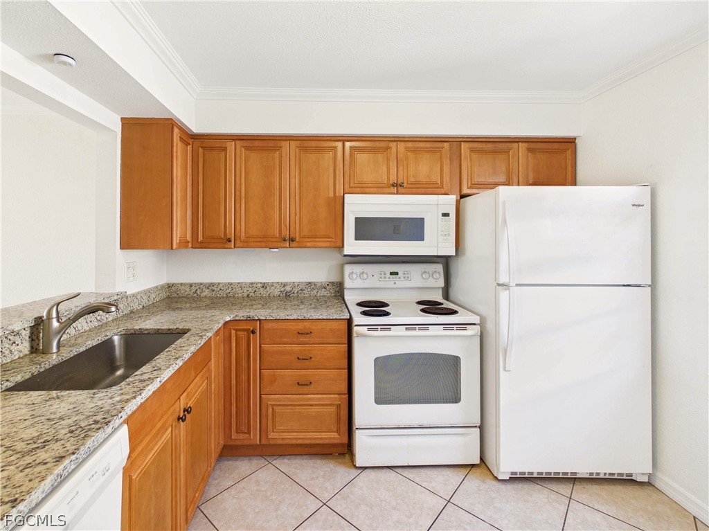 2 Bed Condominium for Sale in Fort Myers, photo 4