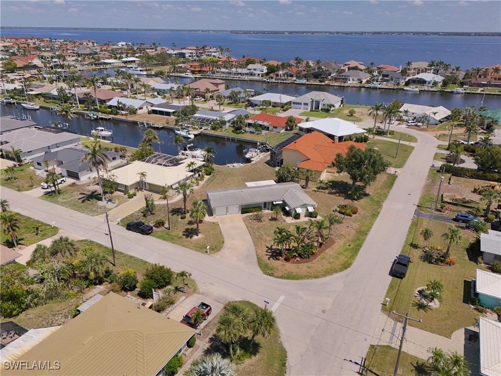 2 Bed Waterfront Home for Sale in Punta Gorda, photo 4