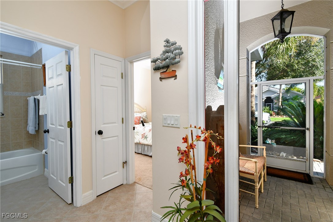 2 Bed SingleFamilyResidence for Sale in Westminster, photo 4