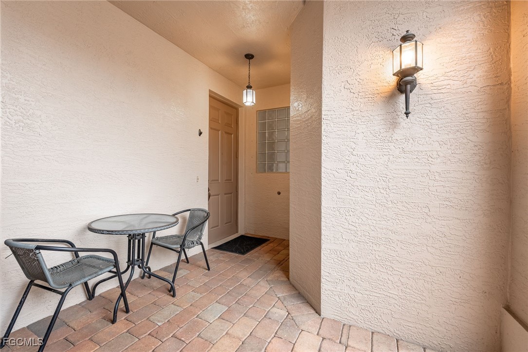 2 Bed Townhouse for Sale in Fort Myers, photo 4