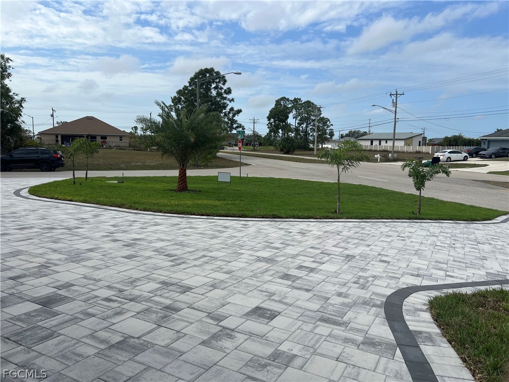 3 Bed Waterfront Home for Sale in Cape Coral, photo 4