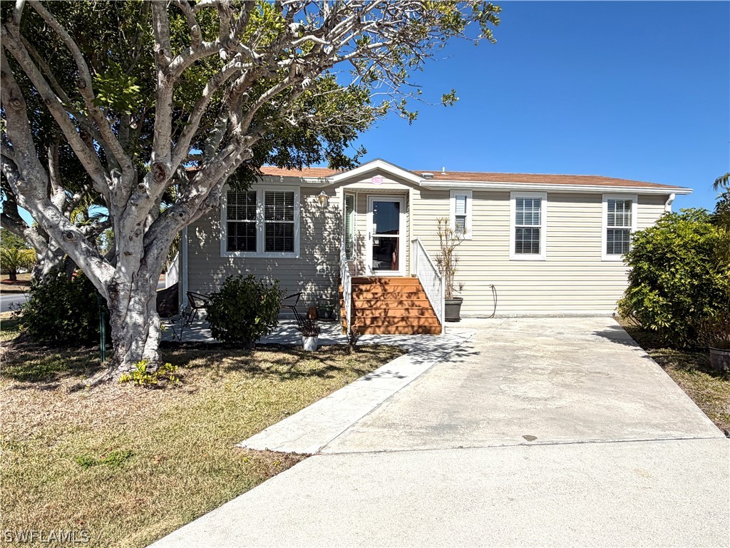 2 Bed ManufacturedHome for Sale in Estero, photo 4