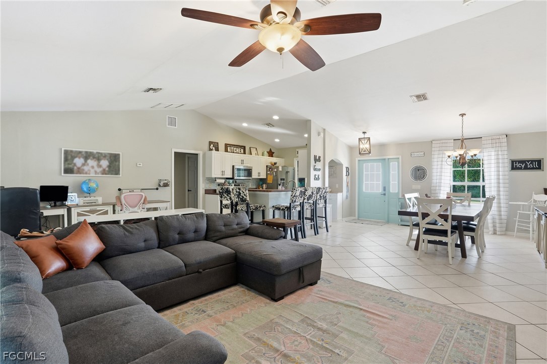 3 Bed SingleFamilyResidence for Sale in Port Labelle, photo 4