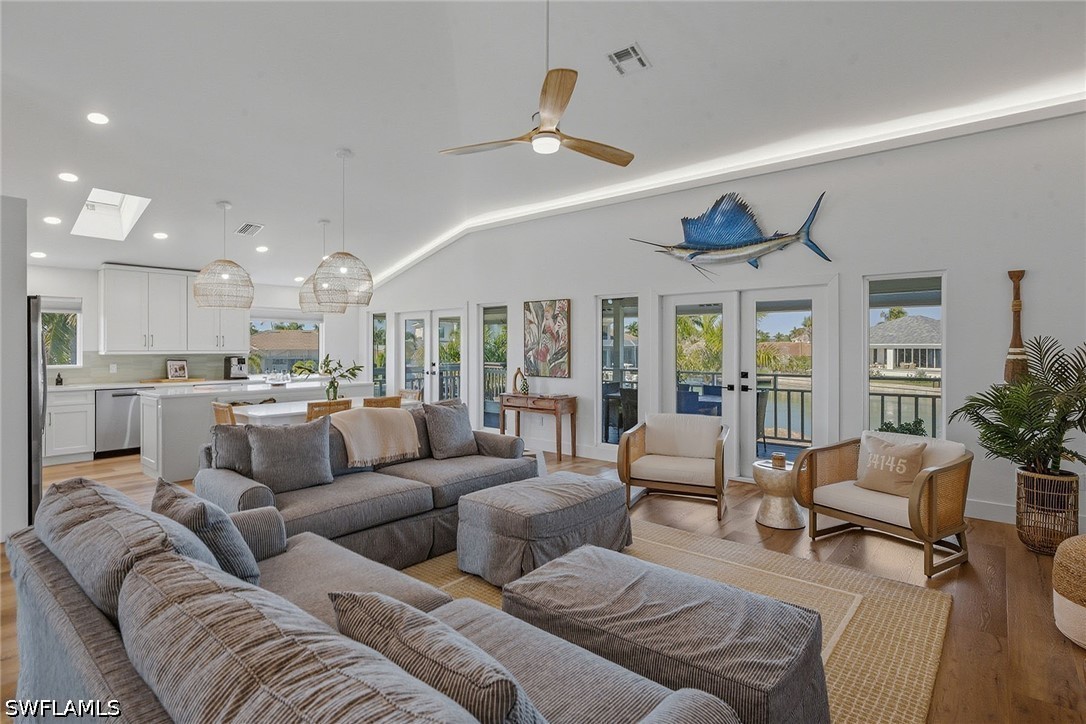 3 Bed Pool Home for Sale in Marco Island, photo 4