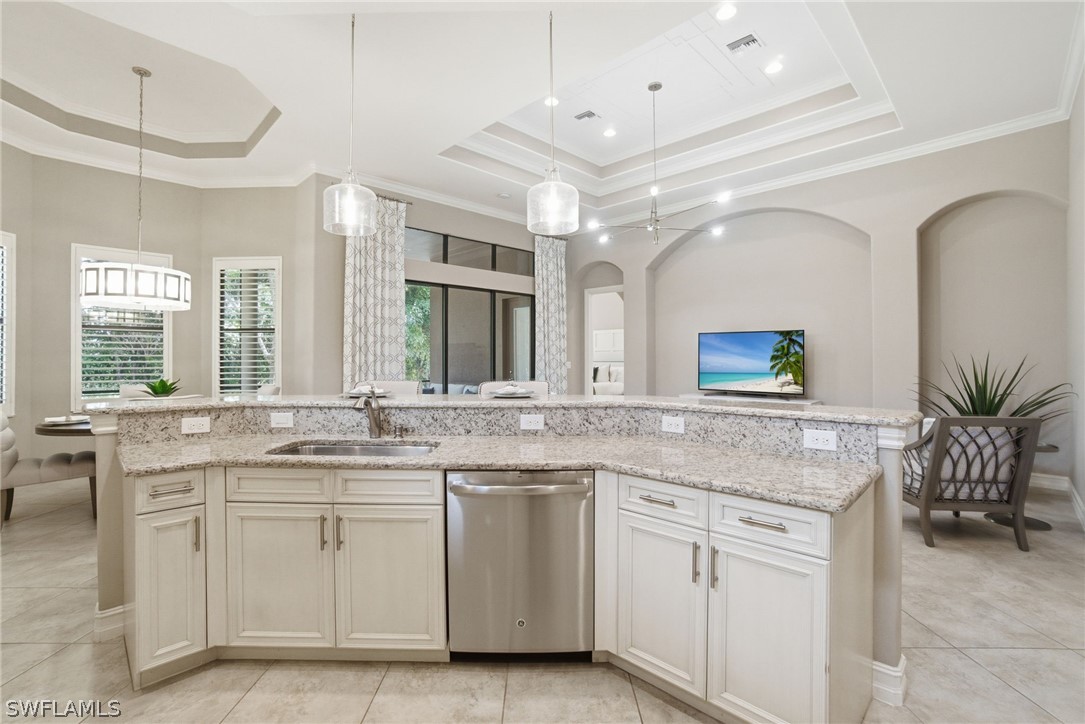 3 Bed SingleFamilyResidence for Sale in Naples, photo 4