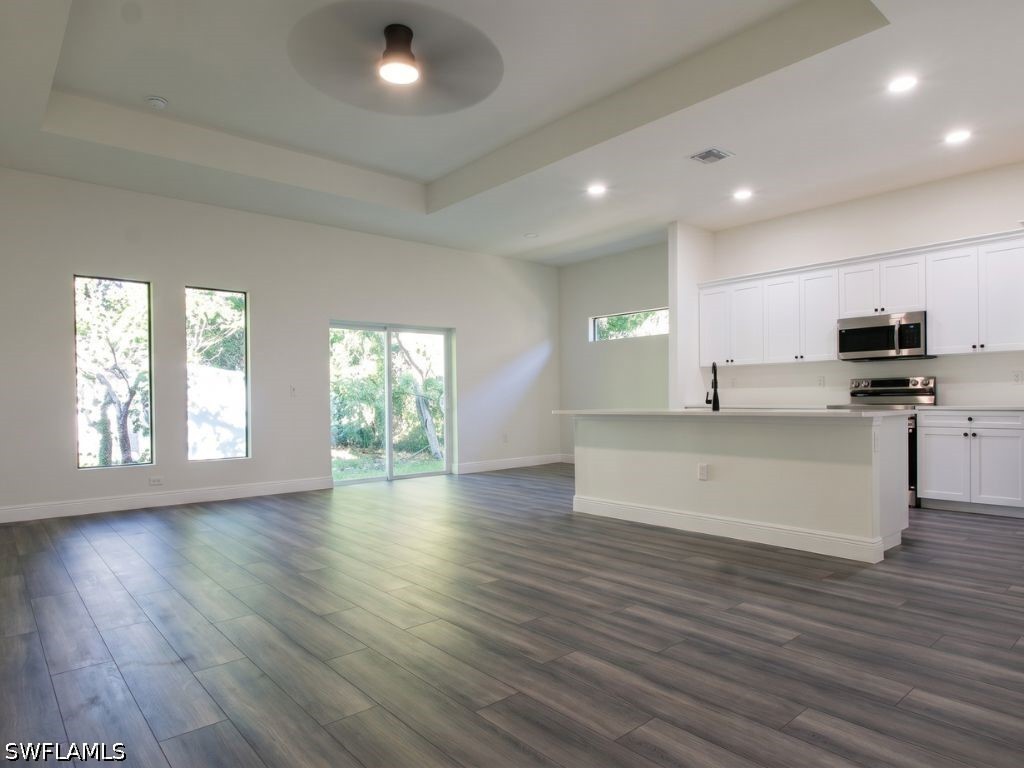 3 Bed SingleFamilyResidence for Sale in Carver Park, photo 4